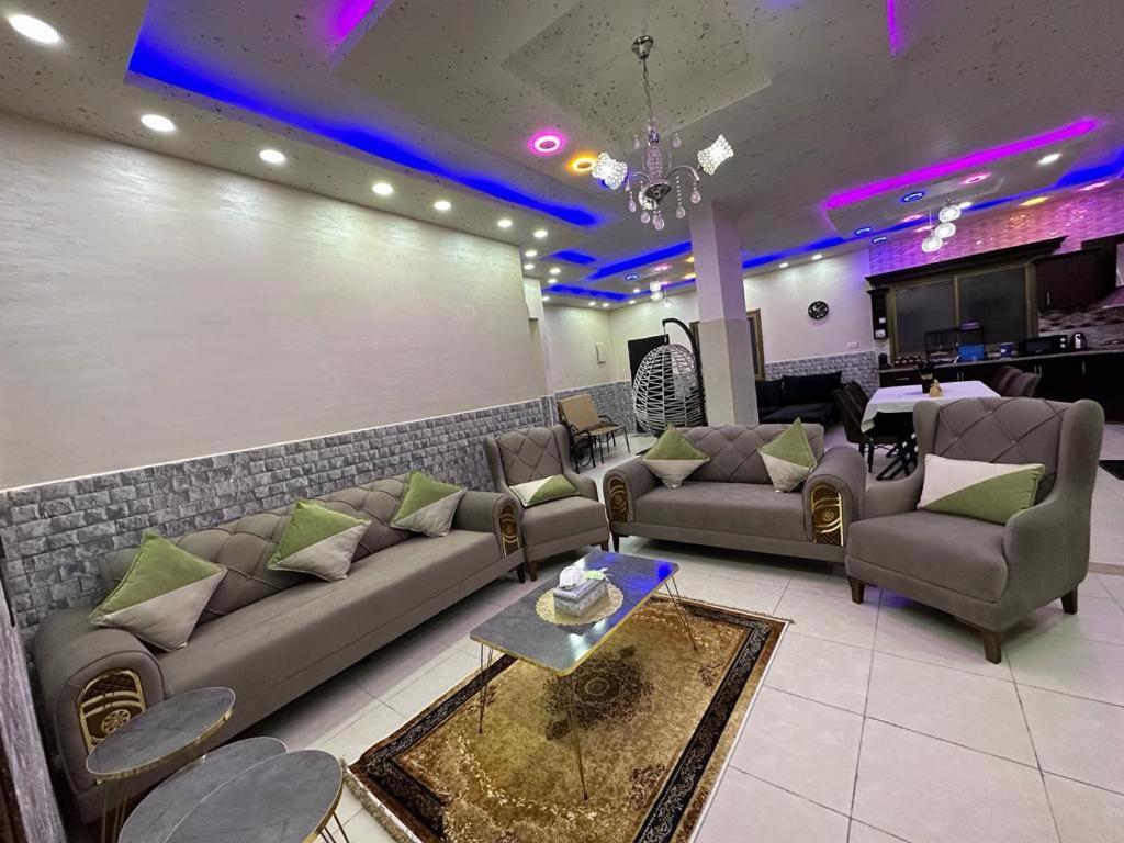 بيت الضيافة الملكية Apartamento Tulkarm Exterior foto