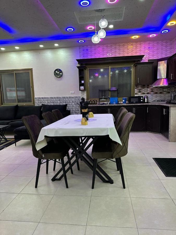 بيت الضيافة الملكية Apartamento Tulkarm Exterior foto